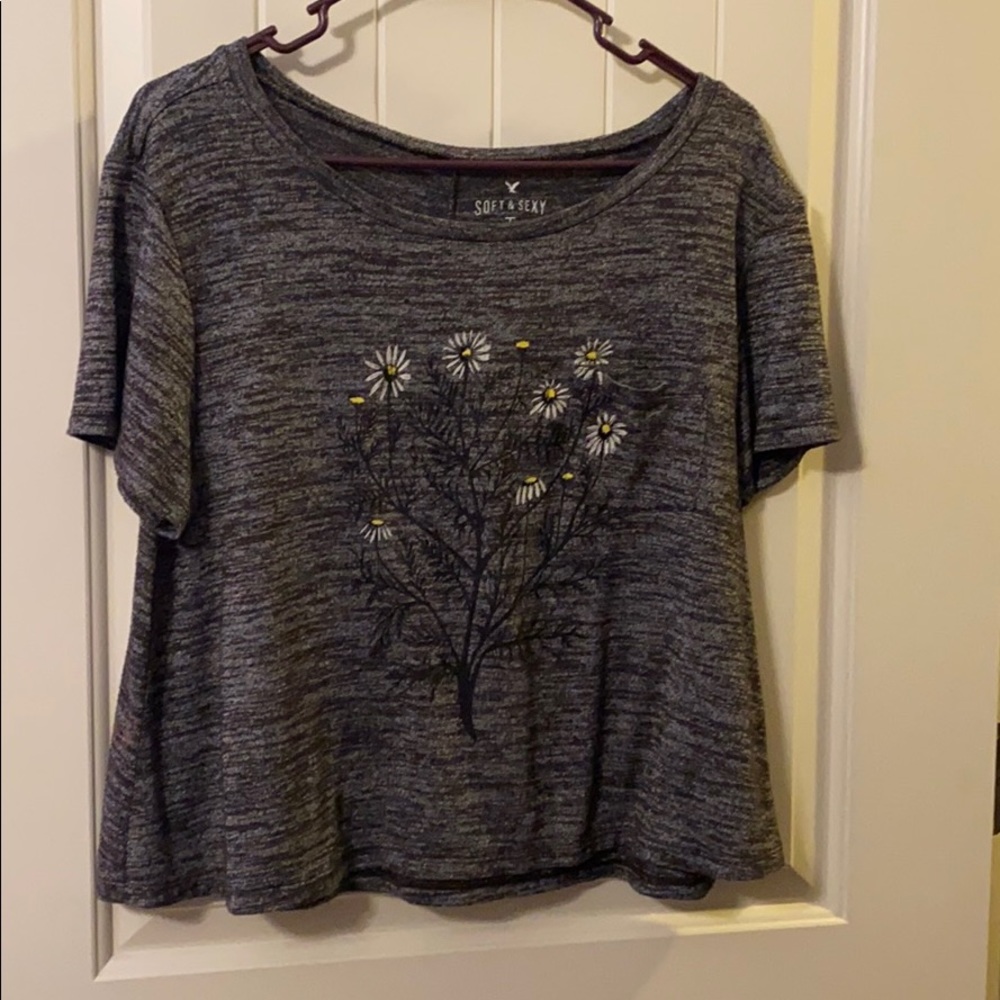 L/XL soft and sexy American eagle tee